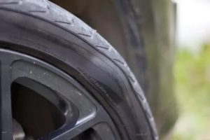 Образование грыж на нископрофильной резине